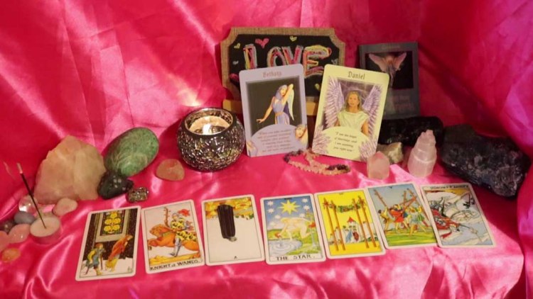 7 Card Spread Love Tarot Reading